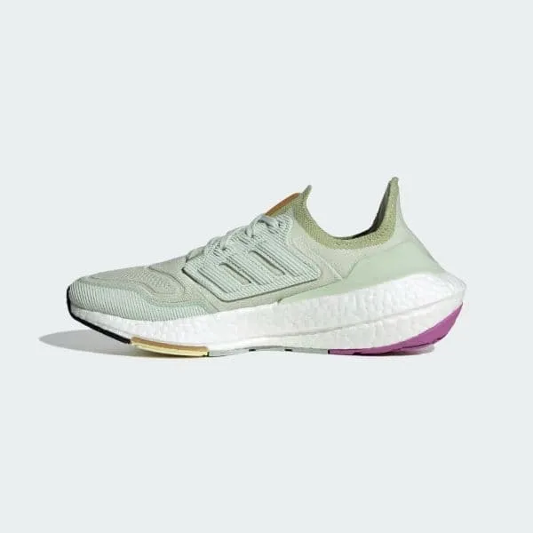     22  Adidas ULTRABOOST 22 FTW GX9162