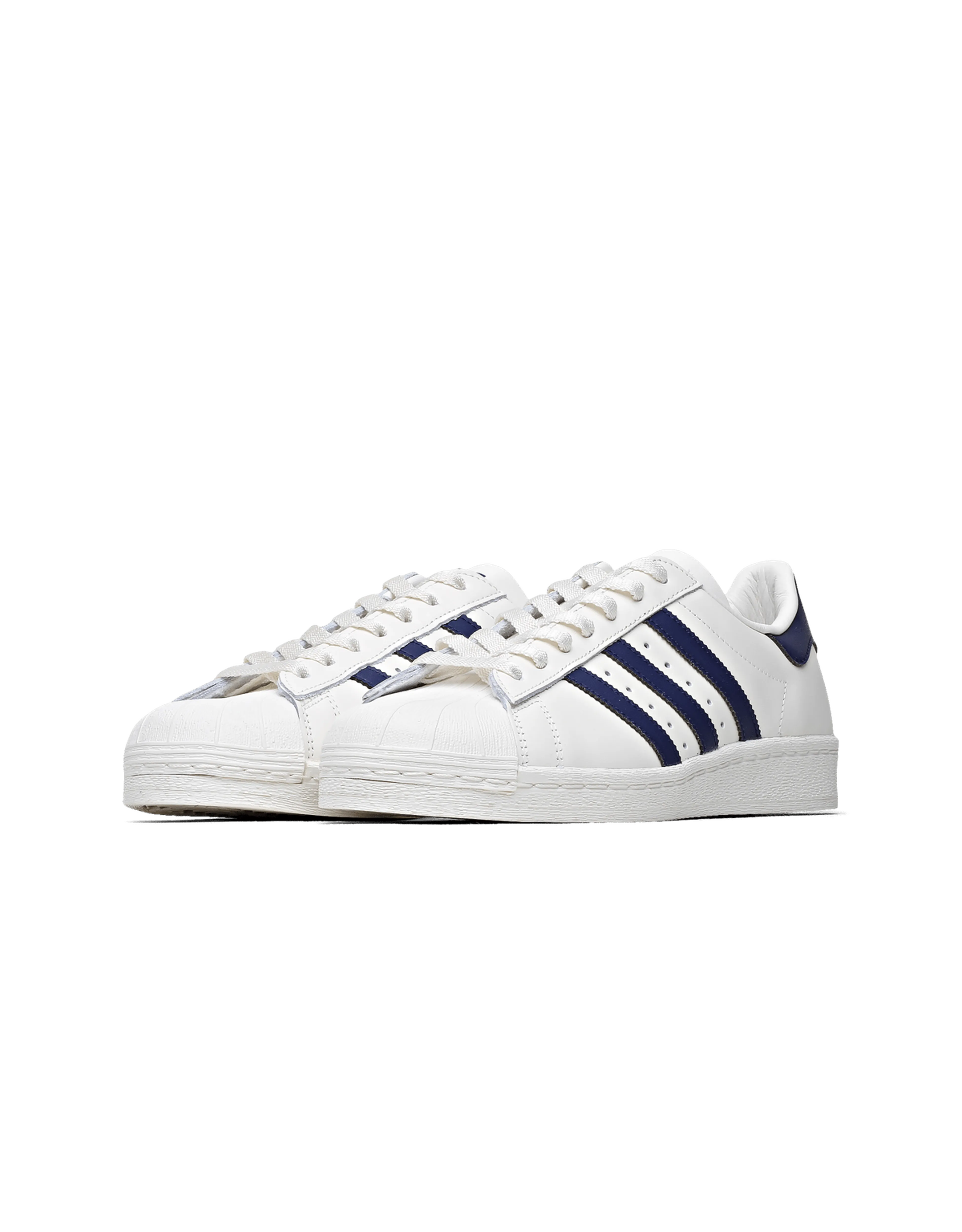 adidas     Superstar 82  