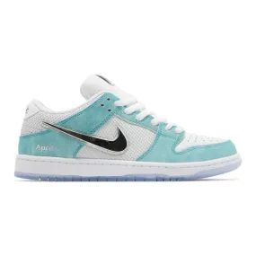 April Skateboards x Nike Dunk Low SB (Turbo Green/ Metal...