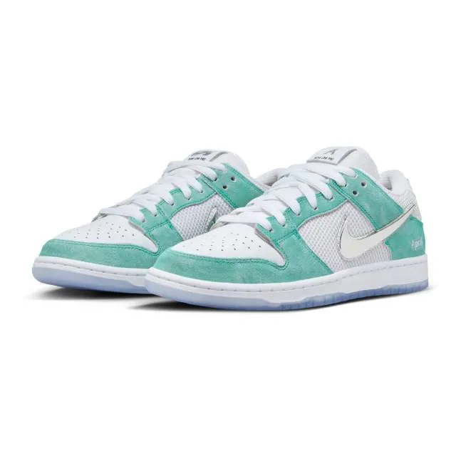 April Skateboards x Nike Dunk Low SB (Turbo Green/ Metal...