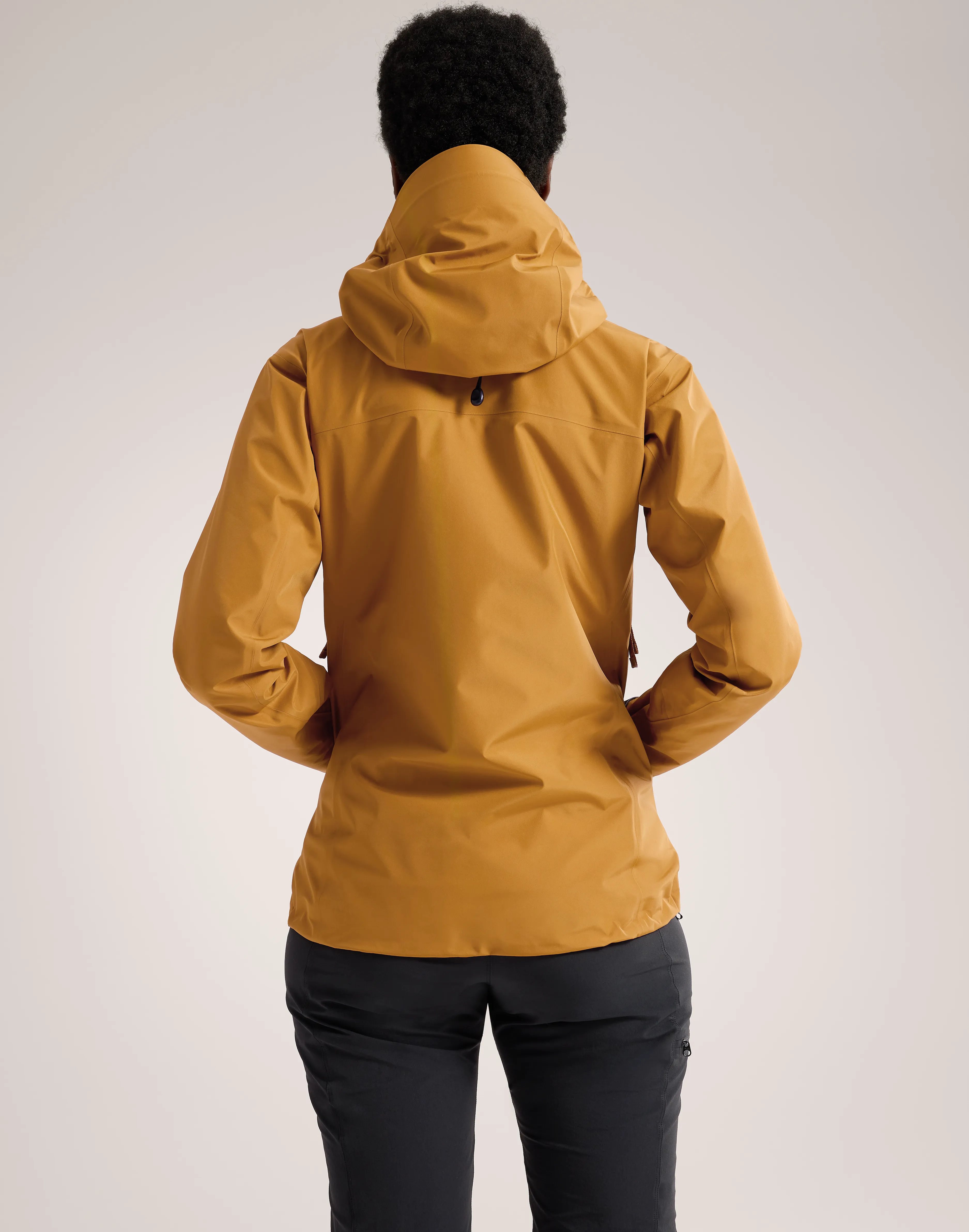 Arc'teryx Women's Beta LT Jacket Yukon | Buy Arc'teryx Women's Beta LT Jacket Yukon here | Outnorth