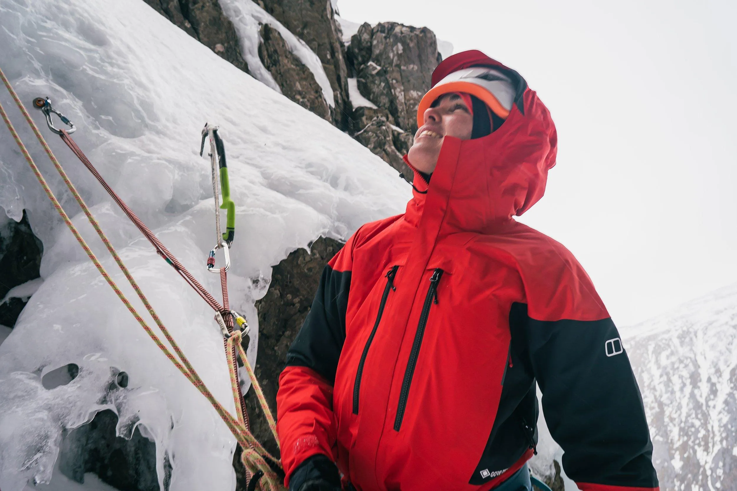 Berghaus Women's MTN Guide GORE-TEX Pro Jacket - Red/Black