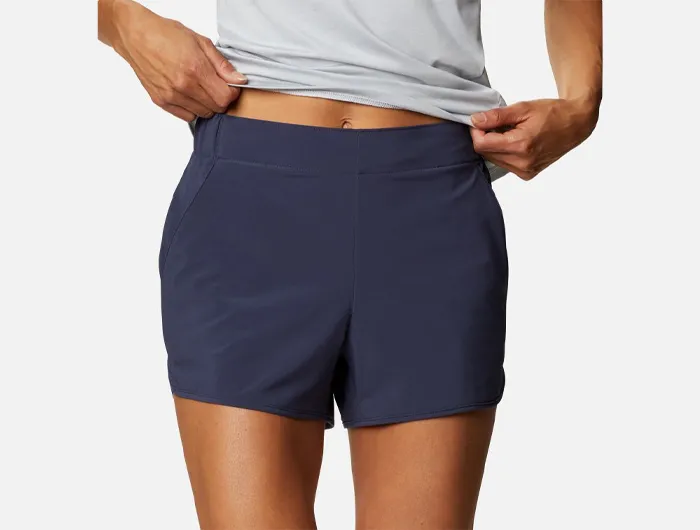 Columbia Women's Pleasant Creek Stretch Shorts