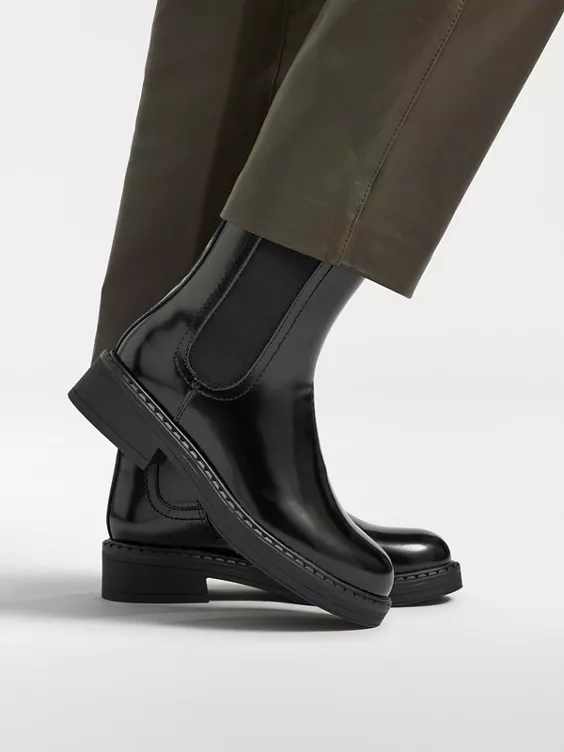 Graceland  Black Patent Chelsea Boot