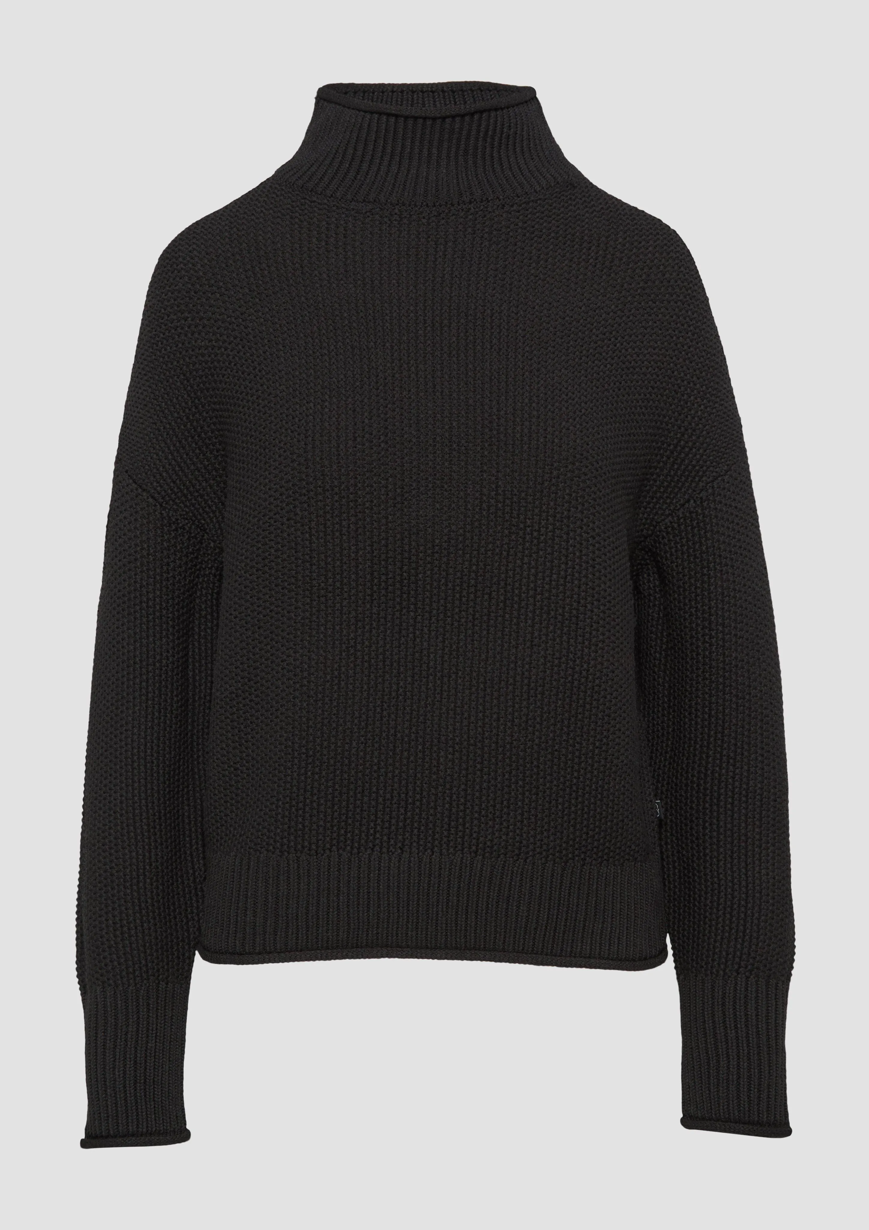 Knitted pullover