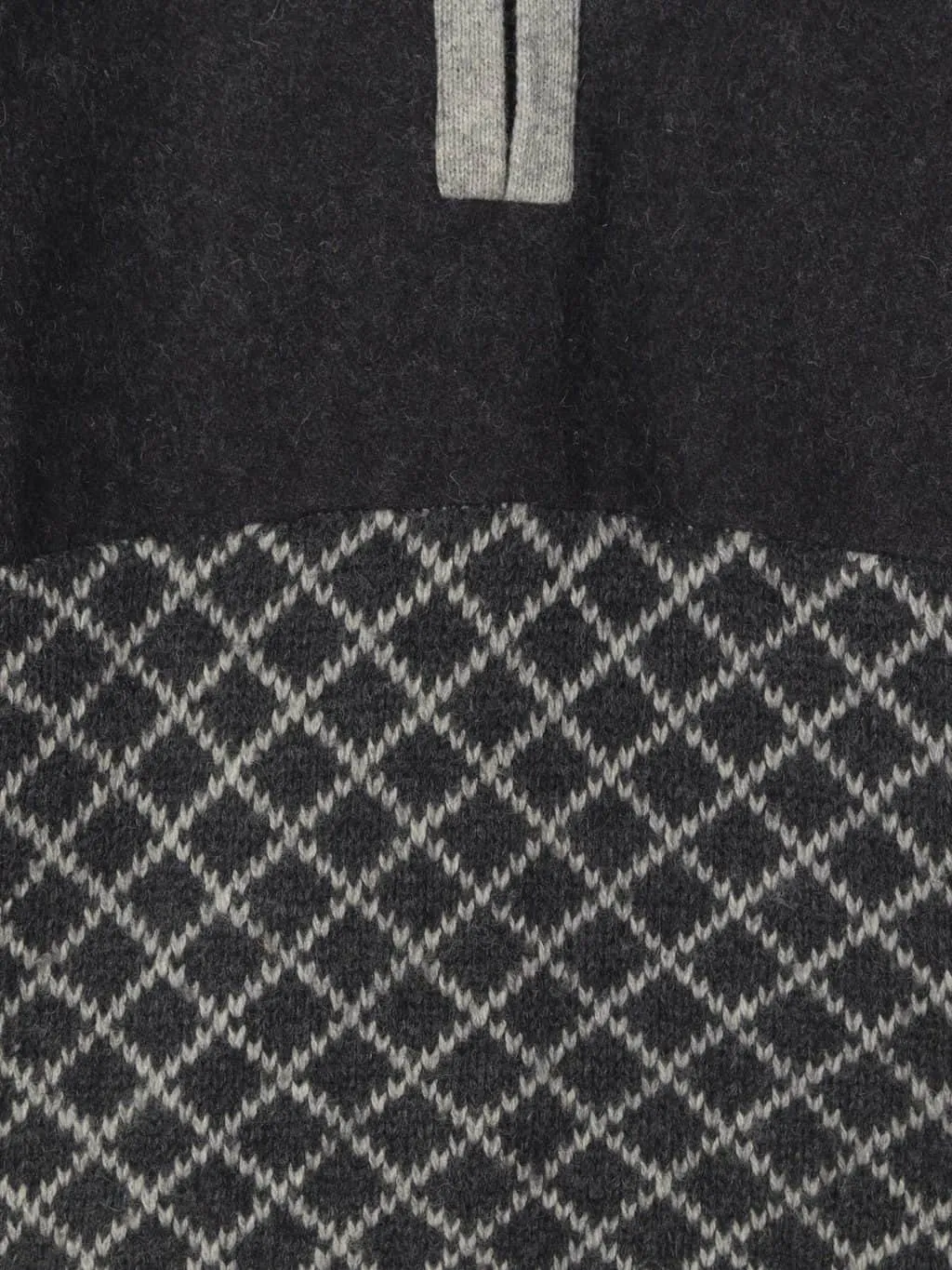 Mens vintage Nordic style pullover jumper in diamond pattern – XL