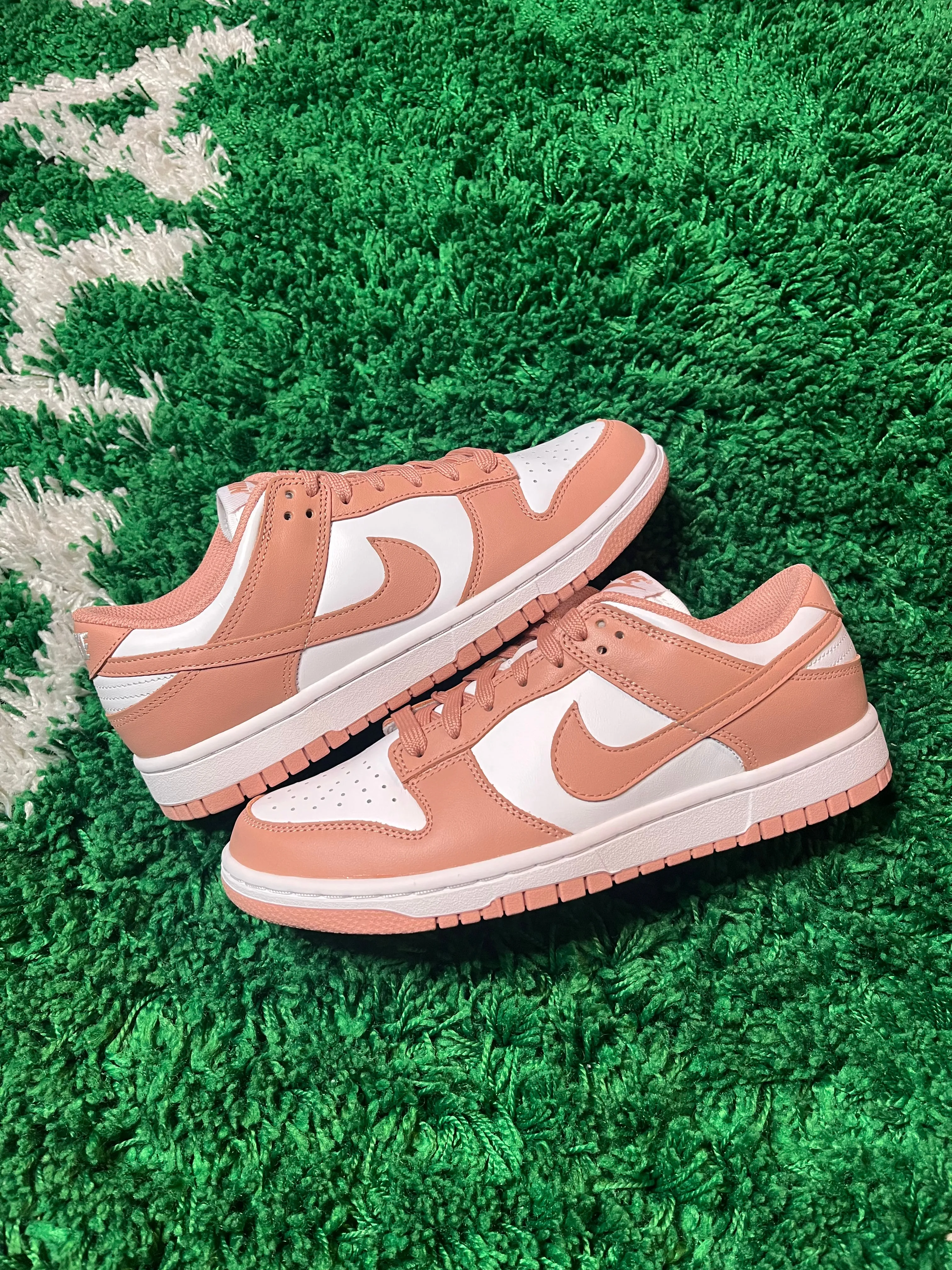 Nike Dunk Low “Rose Whisper”