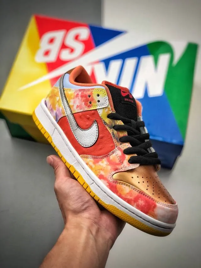 Nike SB Dunk Low Street Hawker