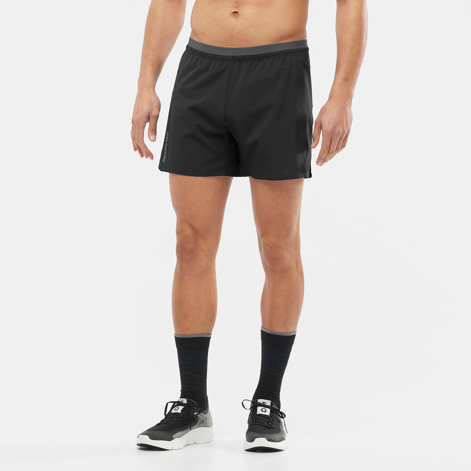 Salomon Men's Cross 5'' Shorts Deep Black | Buy Salomon Men's Cross 5'' Shorts Deep Black here | O