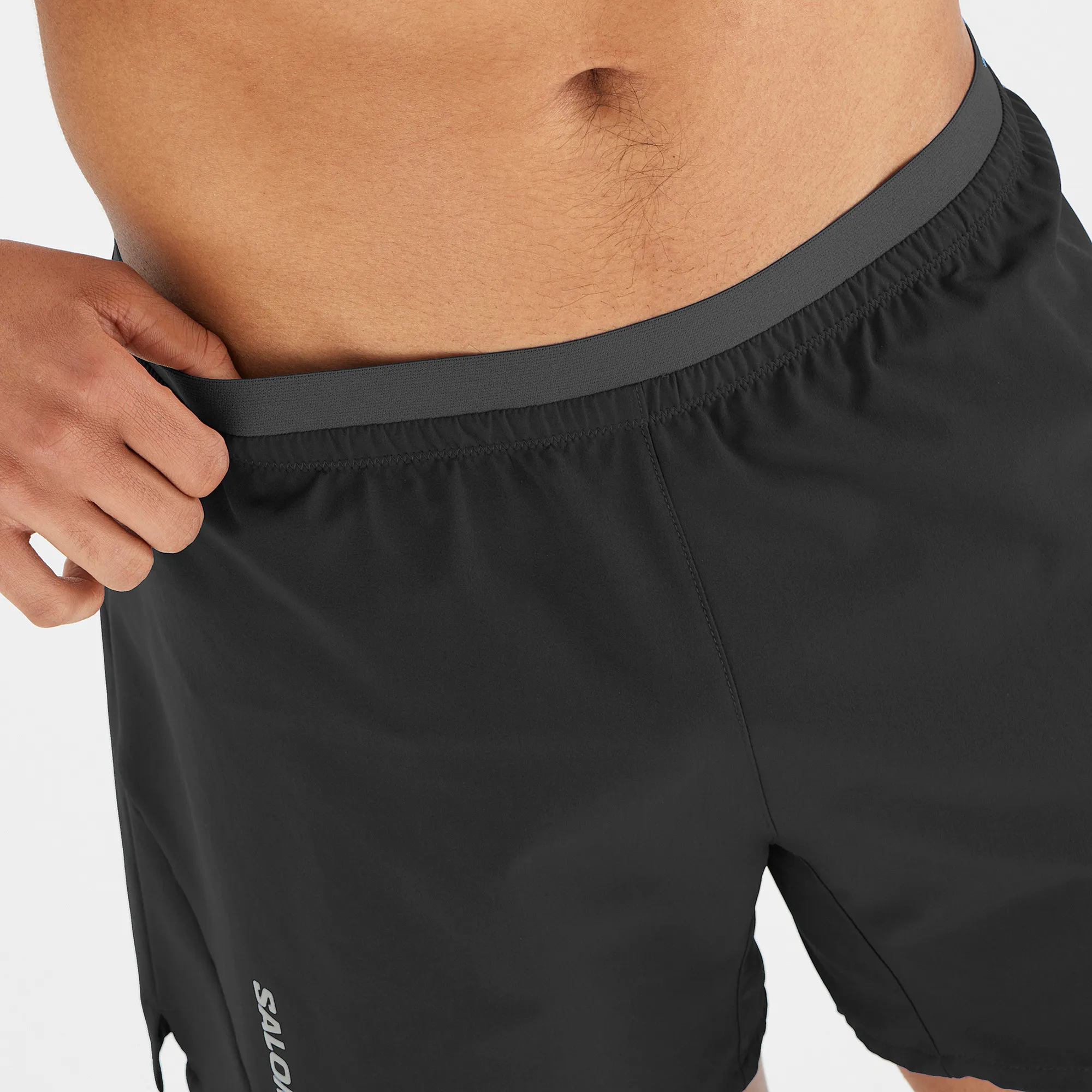 Salomon Men's Cross 5'' Shorts Deep Black | Buy Salomon Men's Cross 5'' Shorts Deep Black here | O