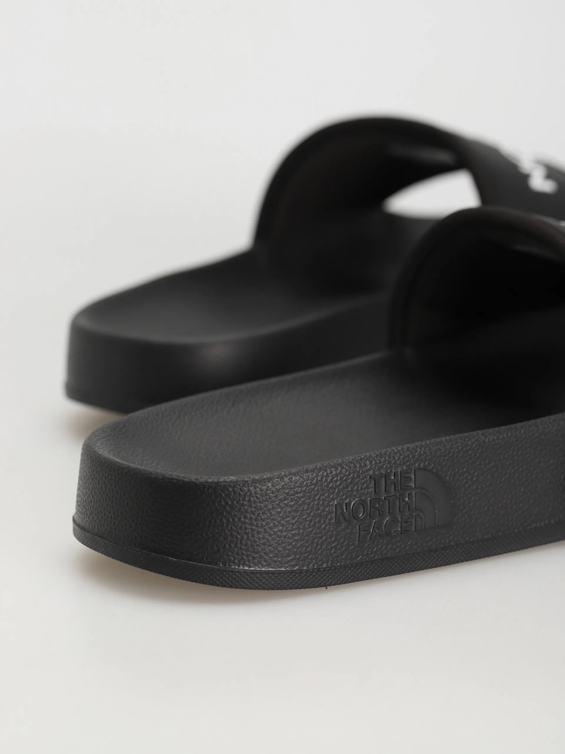 The North Face Base Camp Slide III Flip-flops Wmn (tnf black/tnf white)